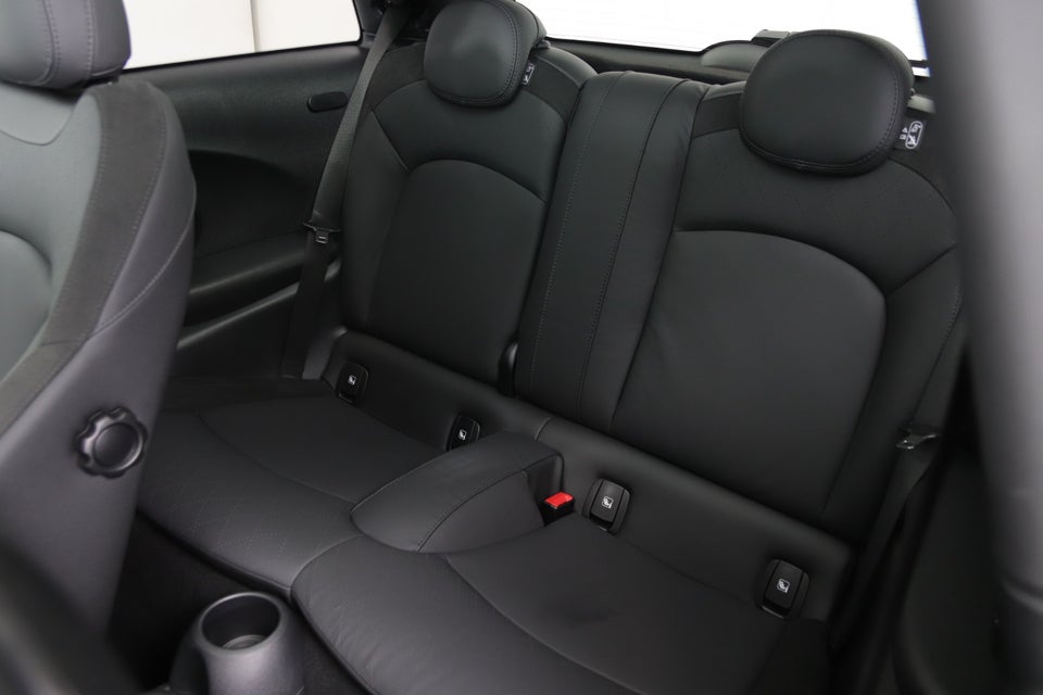 MINI Cooper SE Maximise 3d