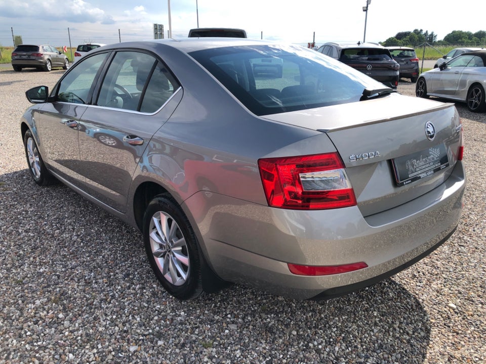 Skoda Octavia 1,8 TSi 180 Elegance DSG 5d