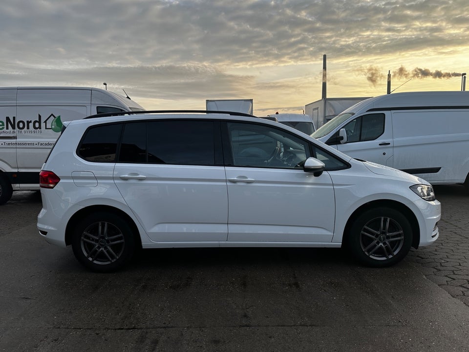 VW Touran 2,0 TDi 150 Comfortline DSG Van 5d