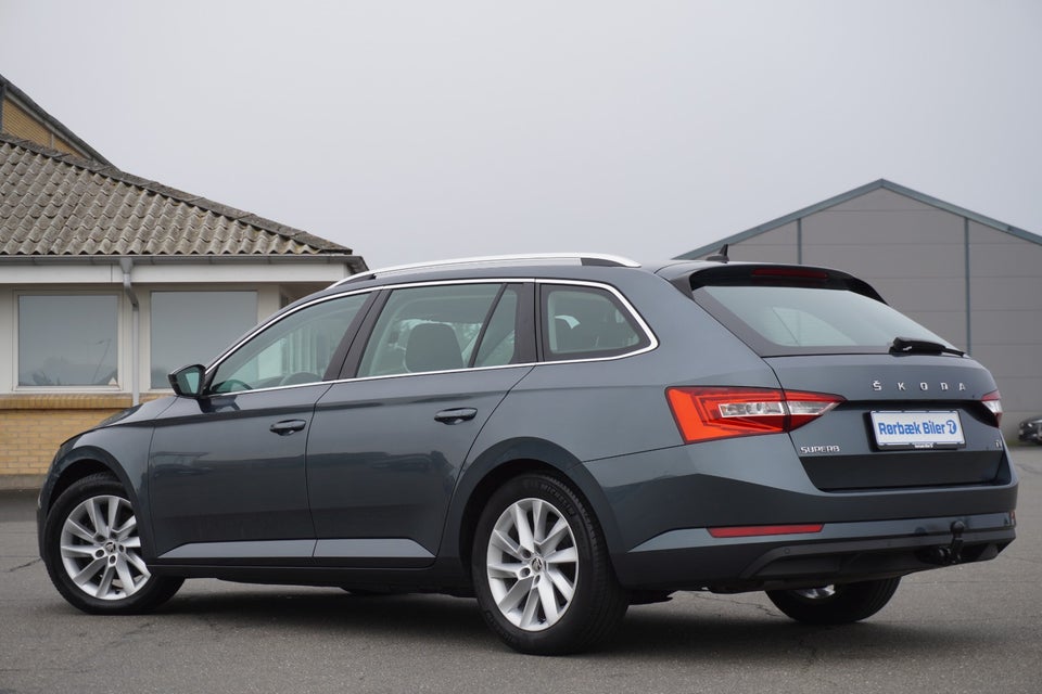Skoda Superb 1,4 TSi iV Plus Combi DSG 5d
