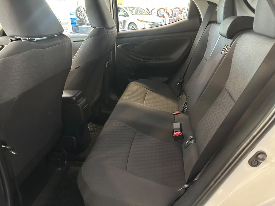 Toyota Yaris 1,5 Hybrid H1 e-CVT 5d