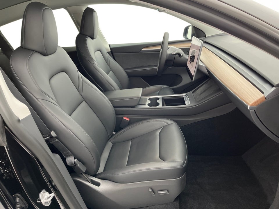 Tesla Model Y RWD 5d