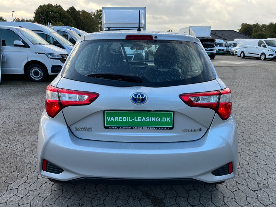 Toyota Yaris 1,5 Hybrid H1 e-CVT Van 5d