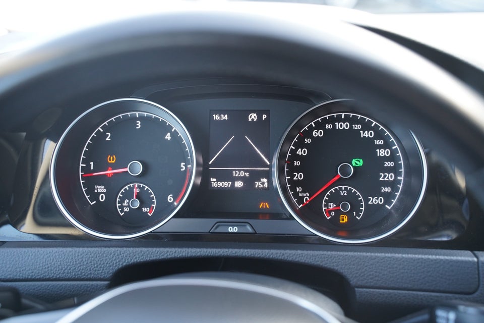 VW Golf VII 1,6 TDi 115 Comfortline Variant DSG 5d