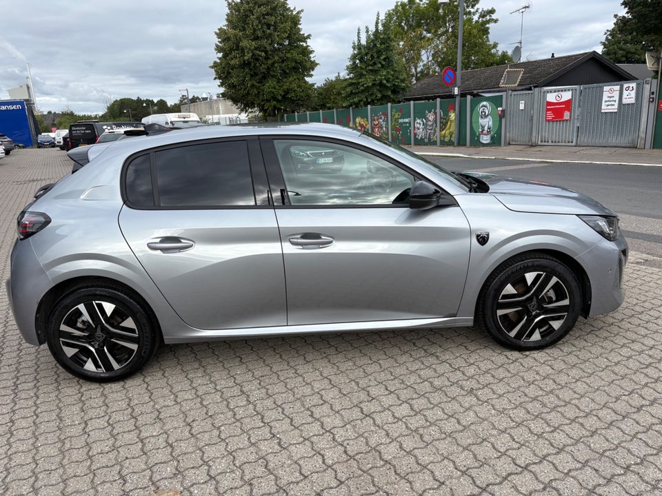 Peugeot 208 1,2 PureTech 100 Allure+ 5d