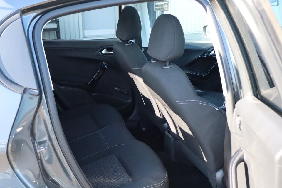 Peugeot 208 1,6 BlueHDi 100 Allure Sky 5d
