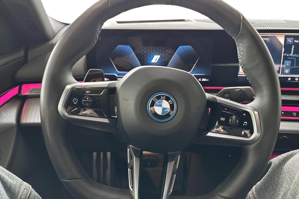 BMW i5 eDrive40 M-Sport 4d