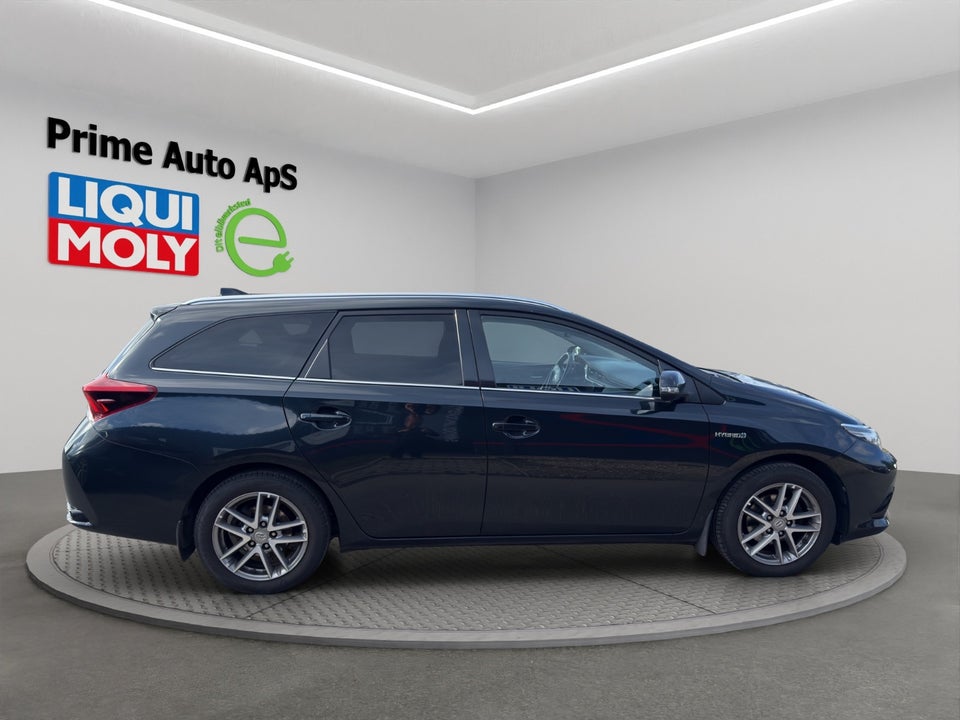 Toyota Auris 1,8 Hybrid H1 Touring Sports CVT 5d