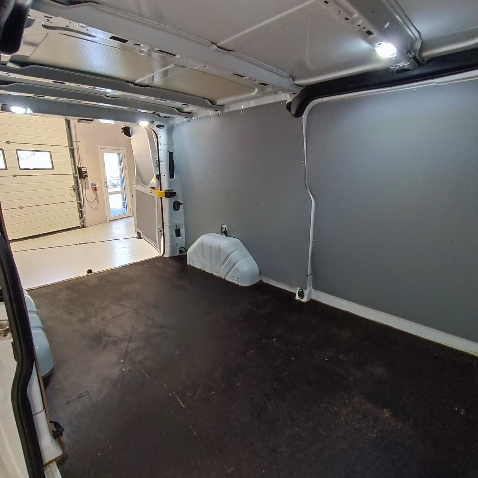 Ford Transit Custom 300 L2 2,0 TDCi 130 Trend aut.