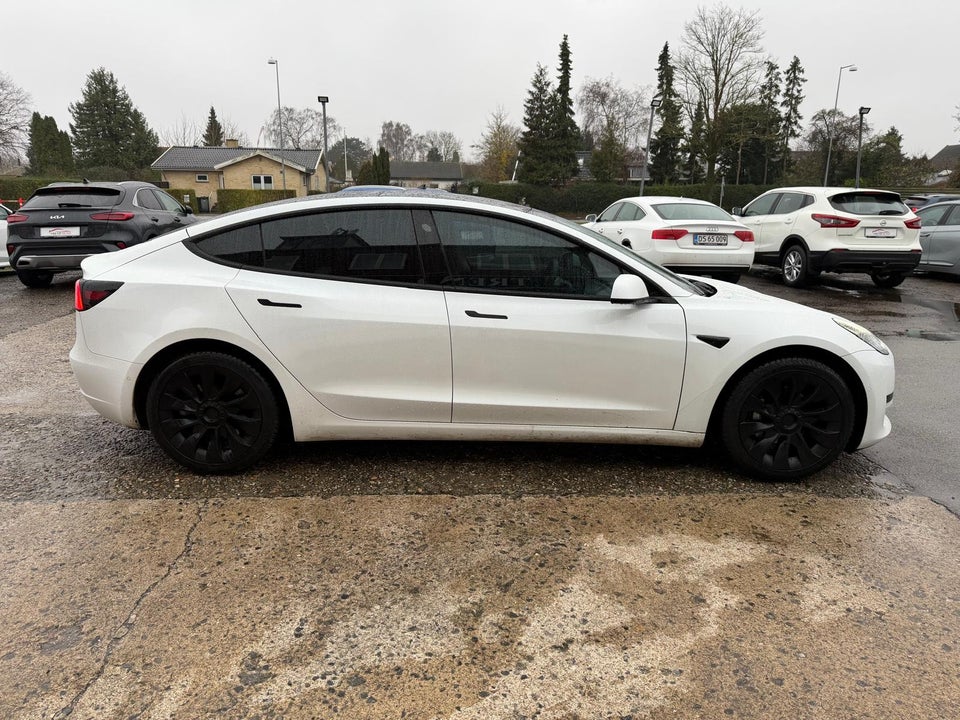 Tesla Model 3 Standard Range+ RWD 4d
