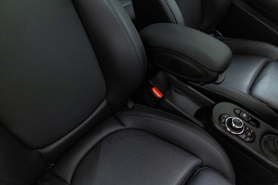 MINI Cooper SE Edition Premium Plus 3d