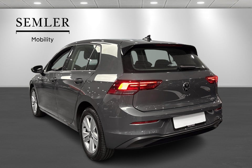 VW Golf VIII 1,5 eTSi 130 Life 75 Years Edition DSG 5d