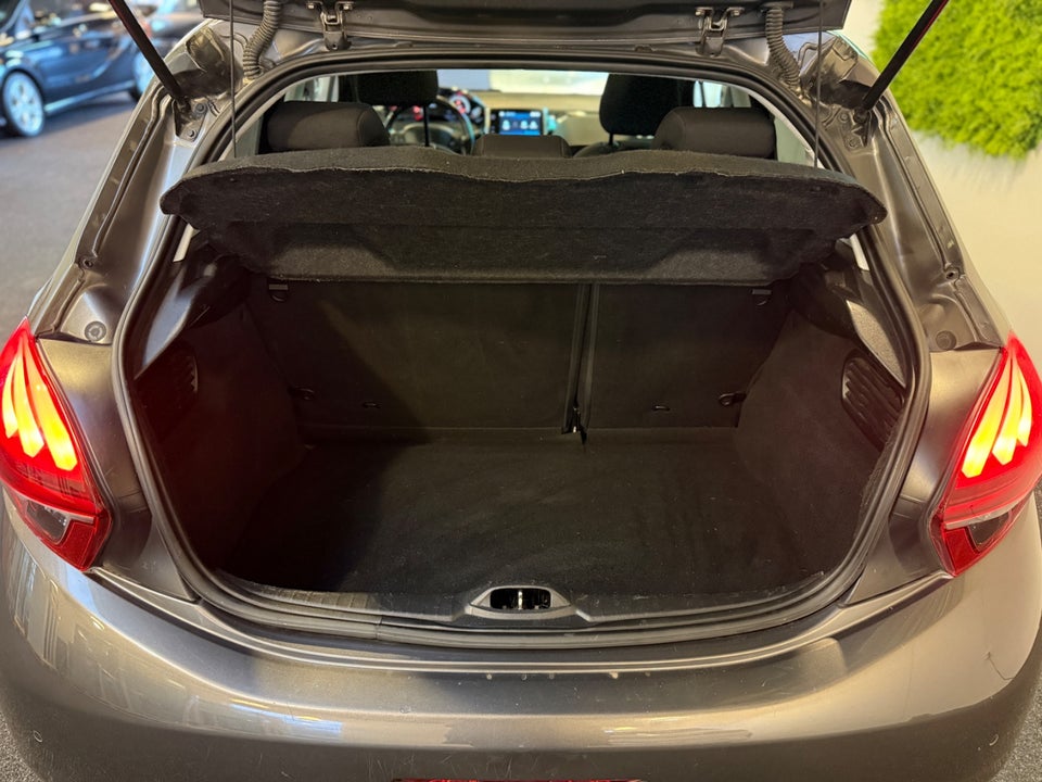 Peugeot 208 1,6 BlueHDi 100 Allure Sky 5d