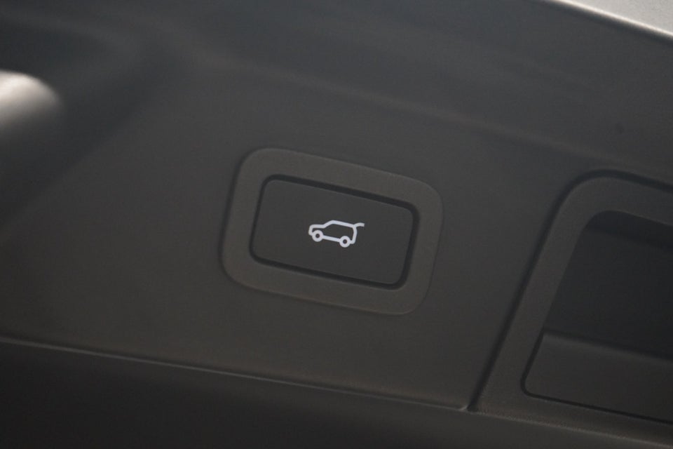 Land Rover Range Rover Velar 2,0 P400e SE aut. 5d