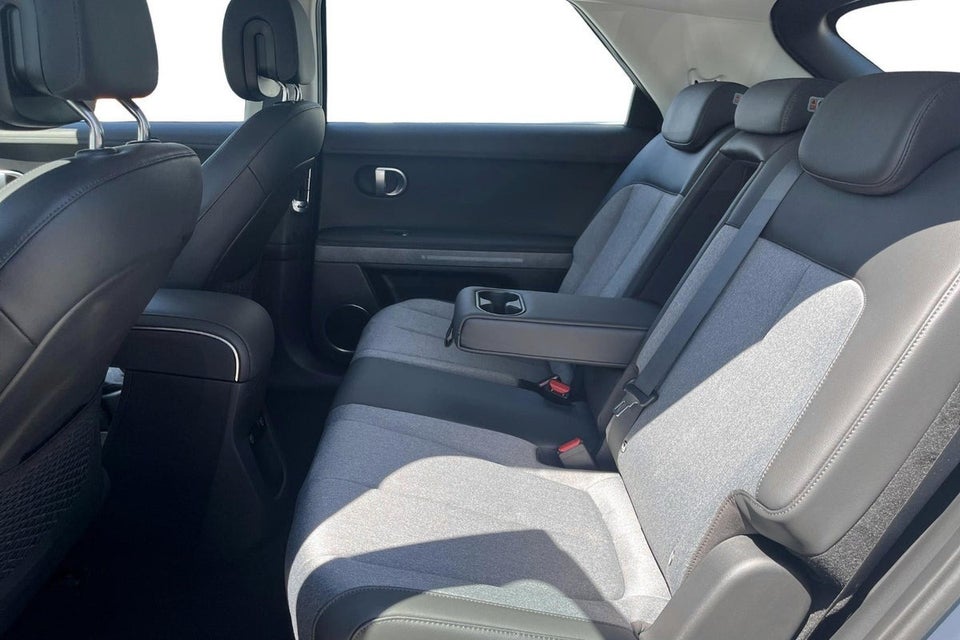 Hyundai Ioniq 5 77 Essential AWD 5d