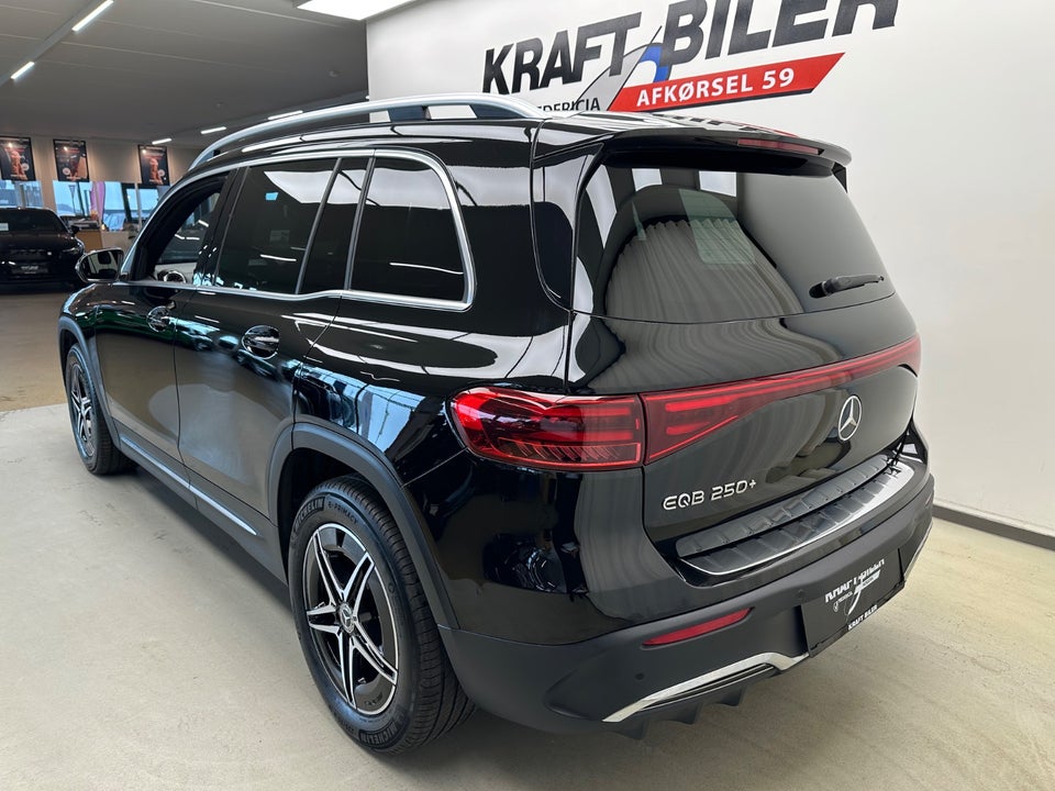 Mercedes EQB250+ AMG Line 5d