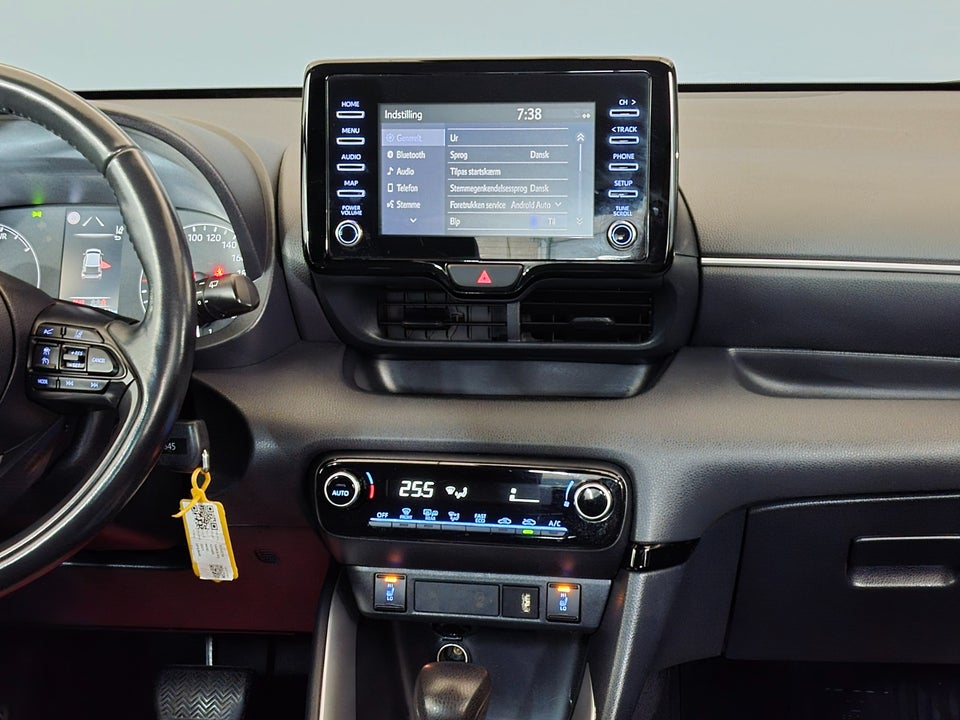 Toyota Yaris 1,5 Hybrid H3 e-CVT 5d