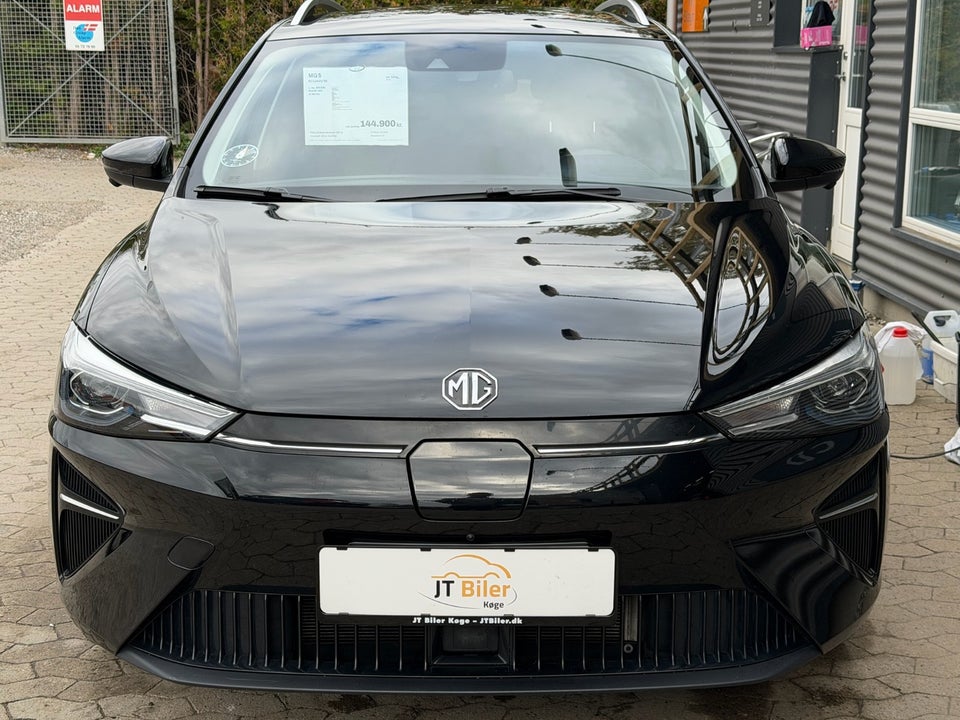 MG MG5 61 Luxury 5d