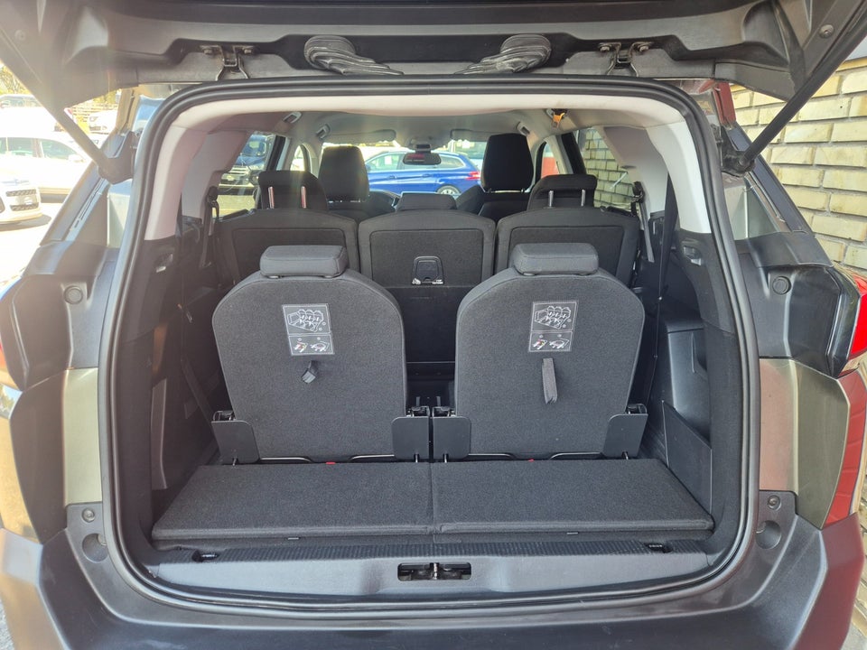 Peugeot 5008 1,2 e-THP 130 Active 7prs 5d