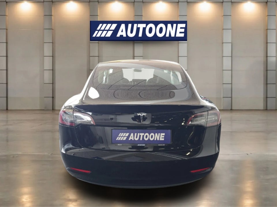 Tesla Model 3 Standard Range+ RWD 4d