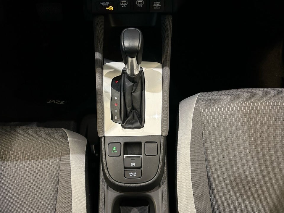 Honda Jazz 1,5 i-MMD Crosstar Executive eCVT 5d