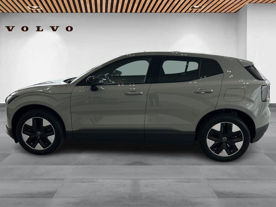 Volvo EX30 Standard Range Plus 5d