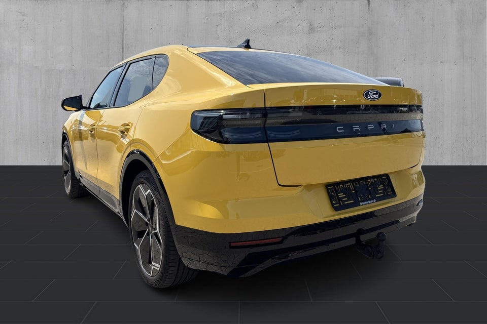Ford Capri 79 Premium Extended Range AWD 5d