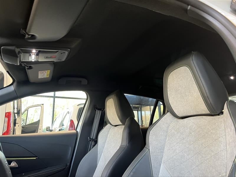 Peugeot e-208 50 GT 5d