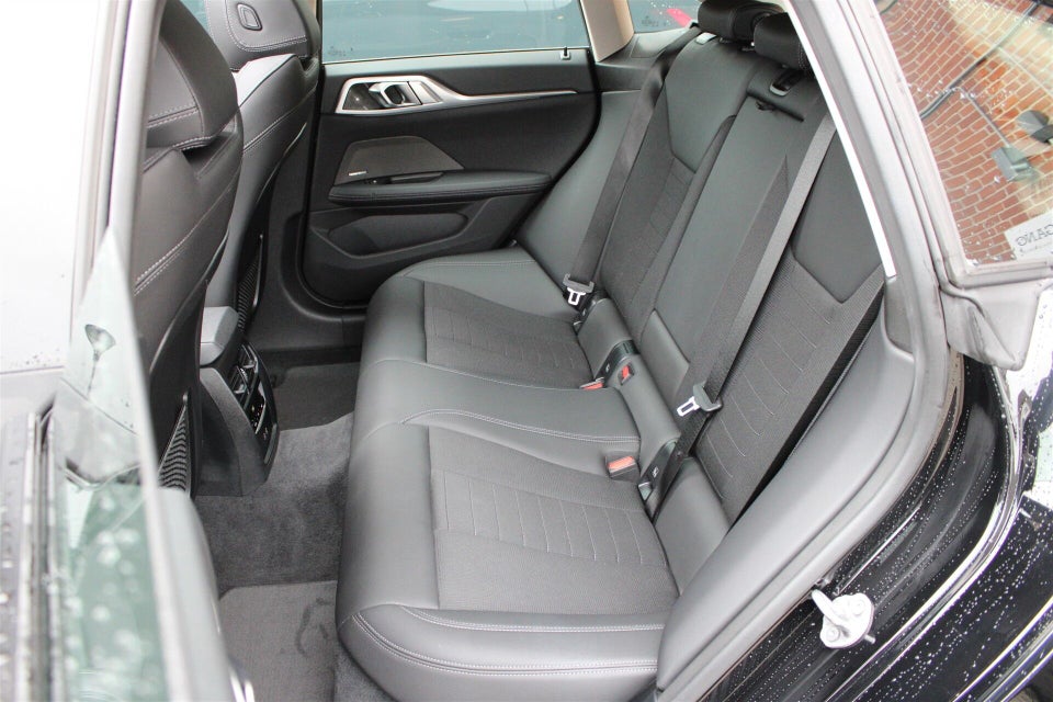 BMW i4 eDrive40 Charged 5d