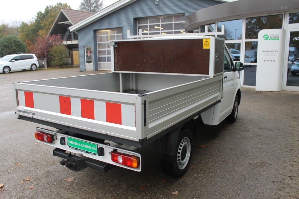 VW Transporter 2,0 TDi 110 Ladvogn kort