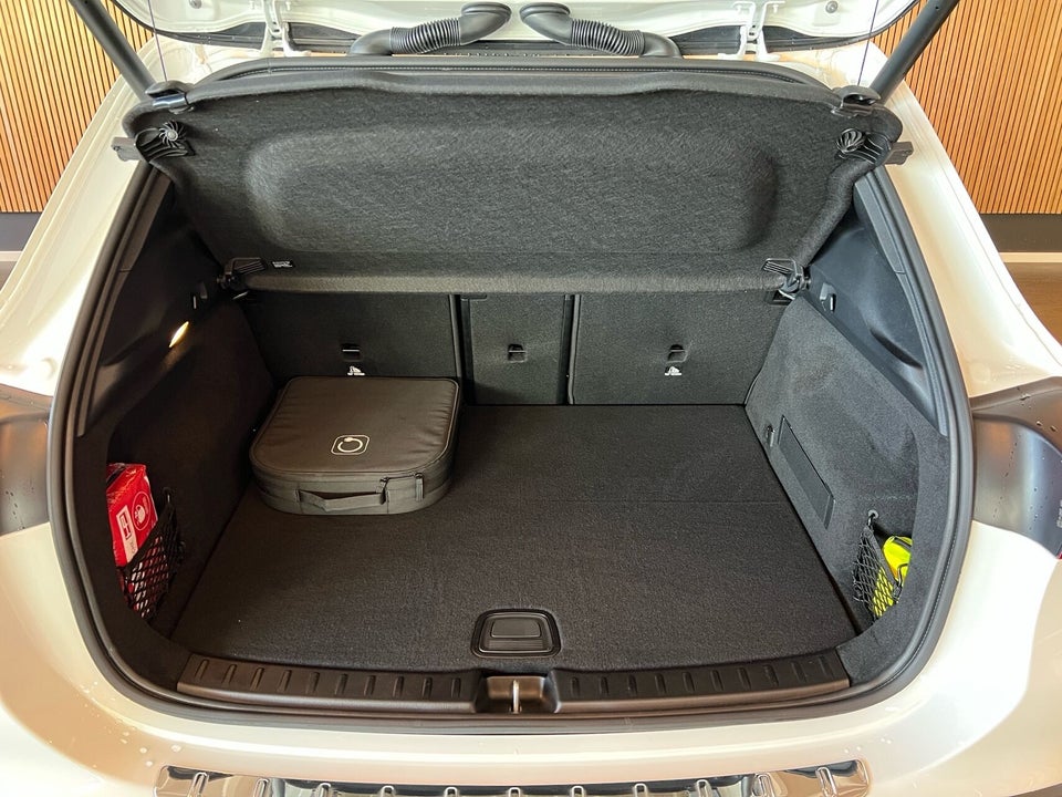 Mercedes EQA250+ Progressive Advance 5d