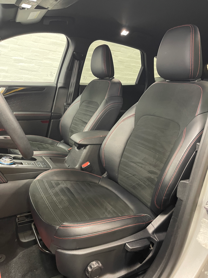 Ford Kuga 2,5 PHEV ST-Line X CVT 5d