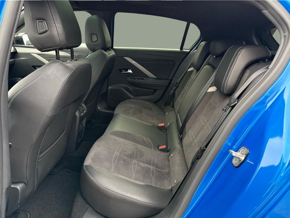 Opel Astra-e 54 Ultimate 5d