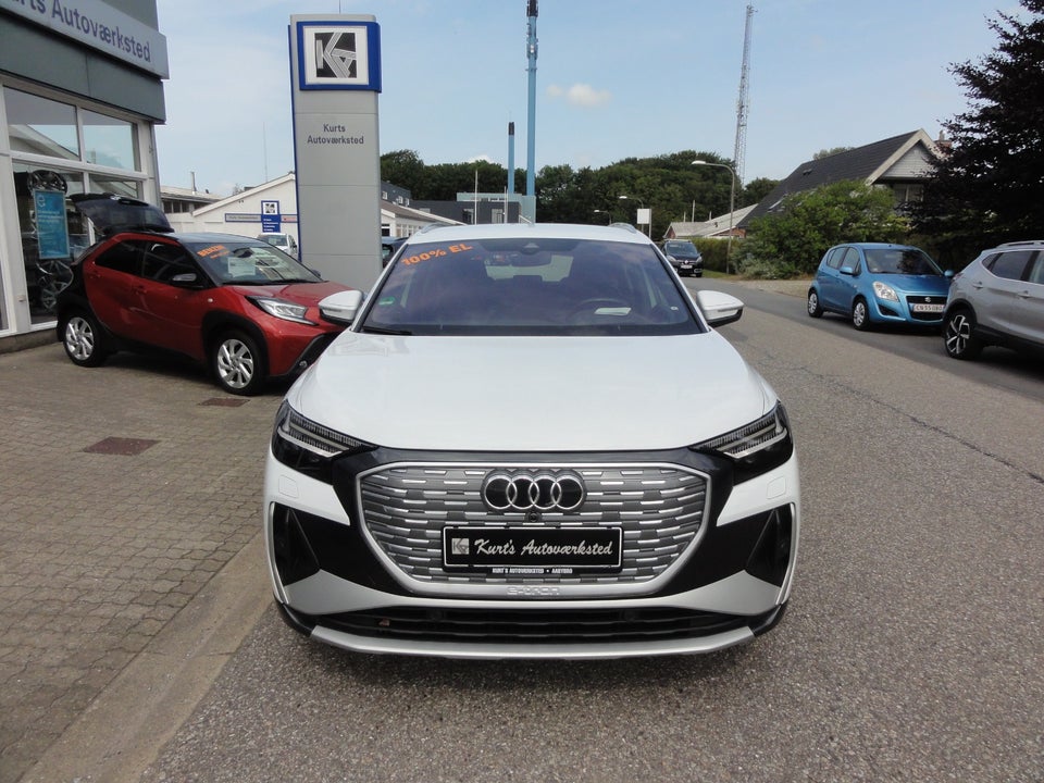 Audi Q4 e-tron 40 S-line 5d