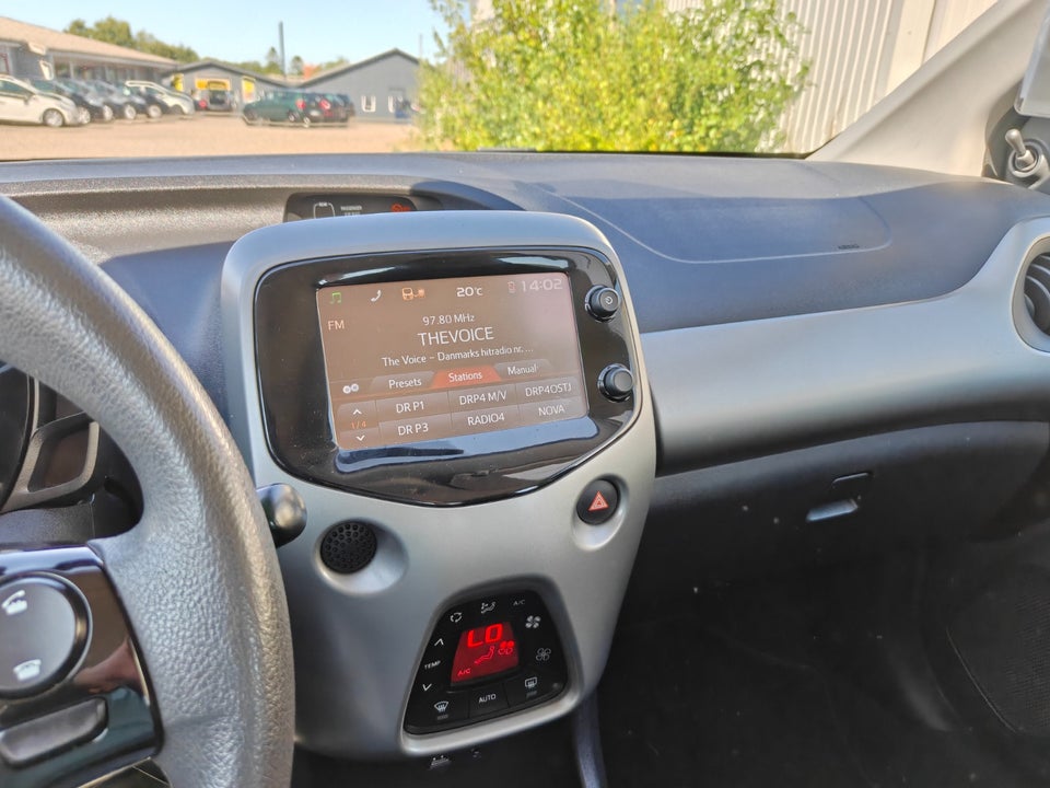 Citroën C1 1,2 PureTech Attraction 5d