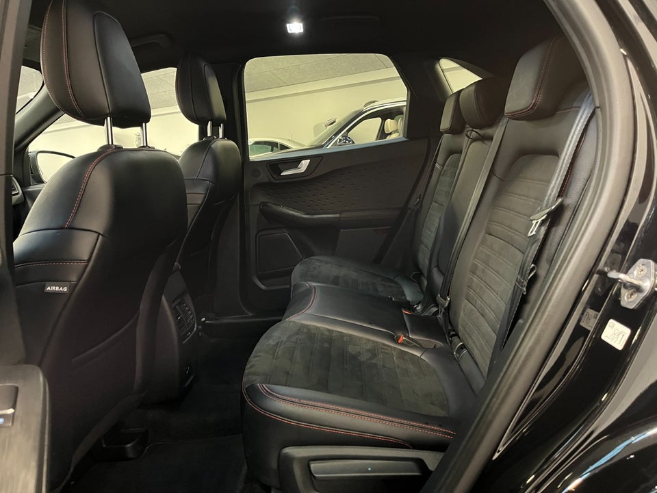 Ford Kuga 2,5 PHEV ST-Line X CVT 5d