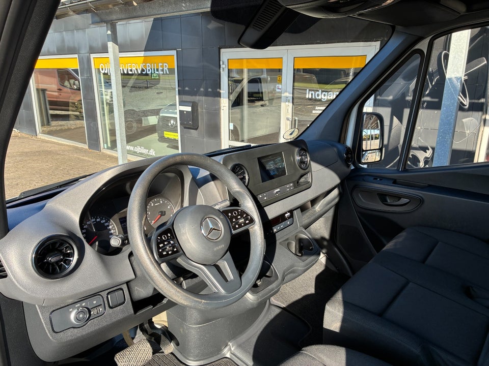 Mercedes Sprinter 317 2,0 CDi A2 Kassevogn aut. RWD