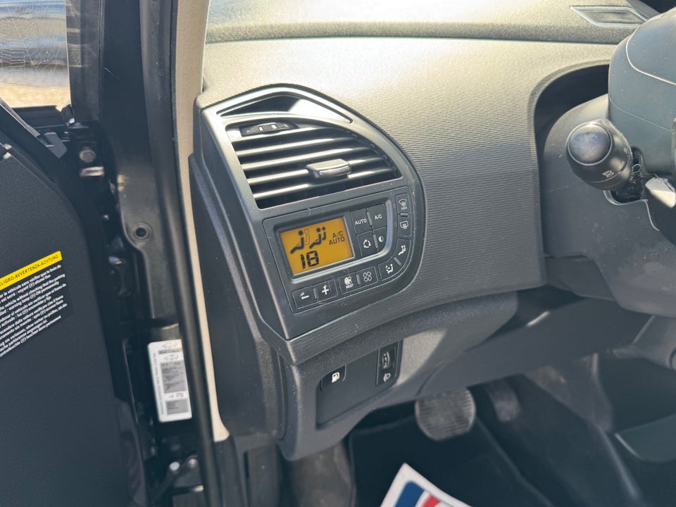 Citroën Grand C4 Picasso 2,0 HDi 136 Exclusive aut. 7prs 5d
