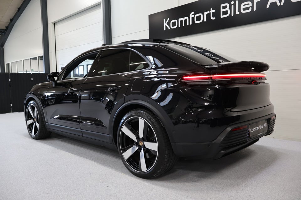 Porsche Macan 4 5d