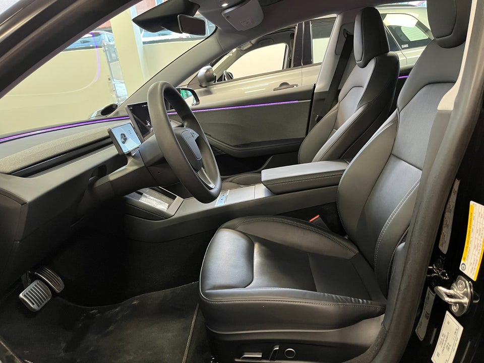 Tesla Model 3 RWD 4d