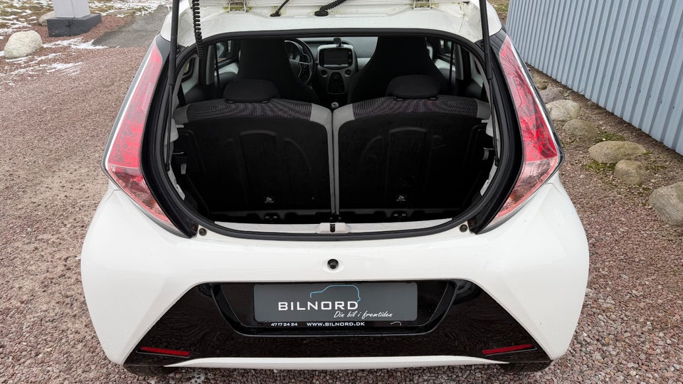 Toyota Aygo 1,0 VVT-i x-sky 5d