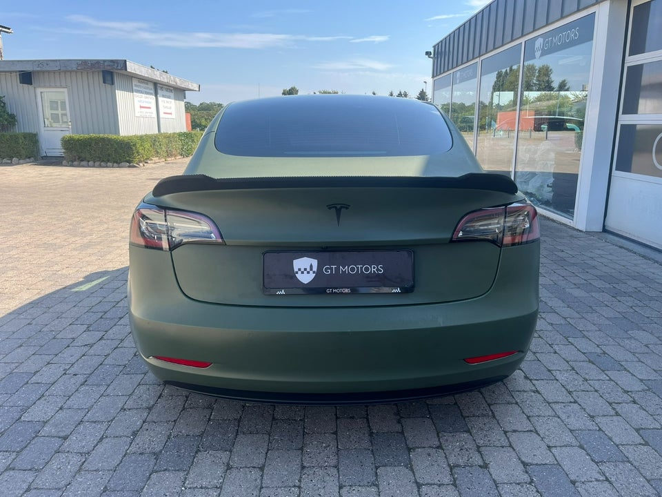 Tesla Model 3 Long Range AWD 4d