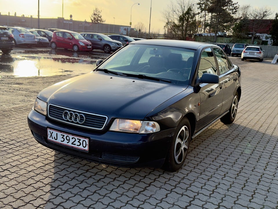 Audi A4 1,8  4d