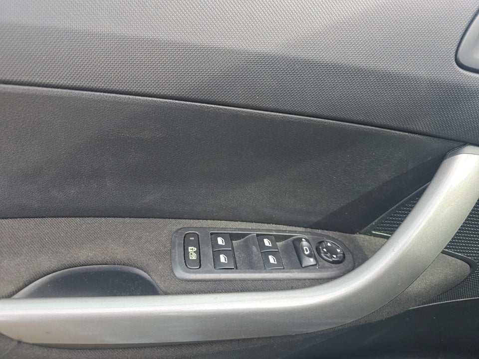 Peugeot 308 1,6 VTi 120 Access 5d