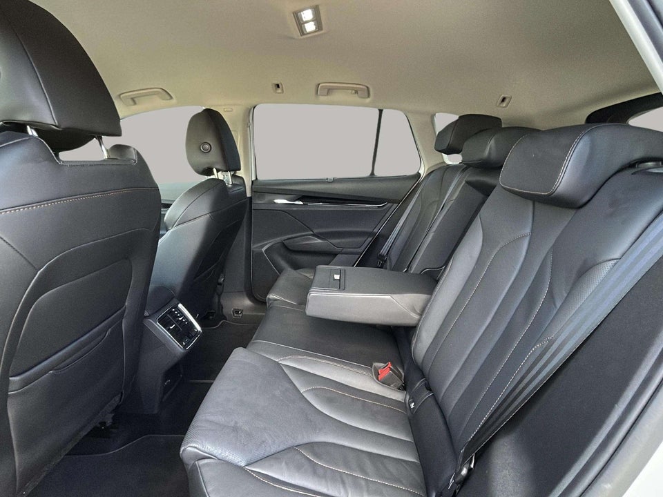 Skoda Enyaq 80 iV Suite 5d