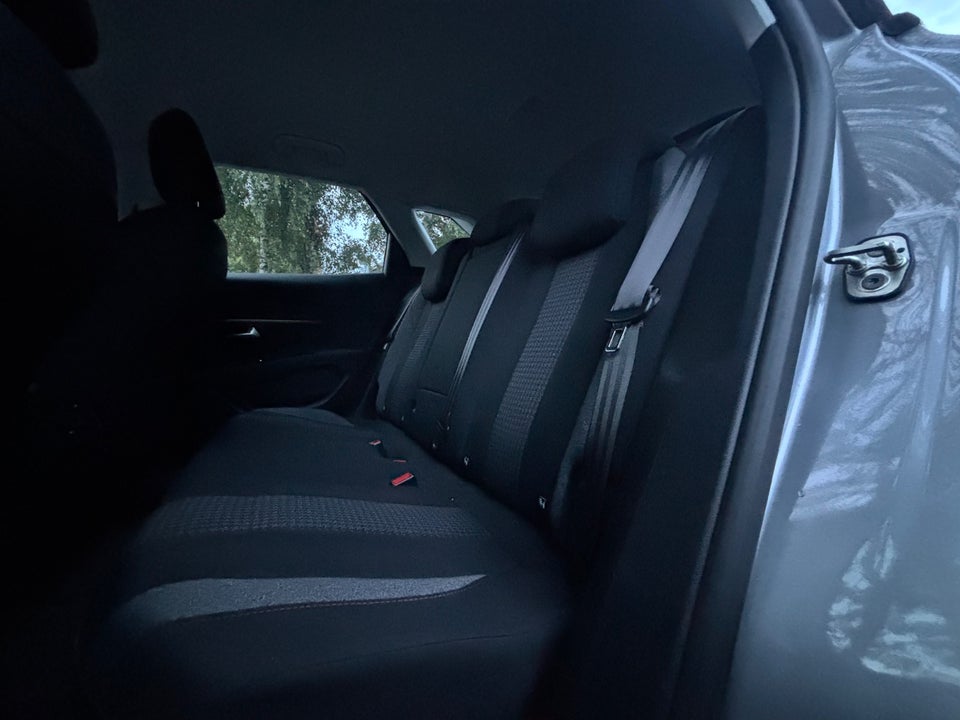 Peugeot 3008 1,2 PureTech 130 Allure 5d