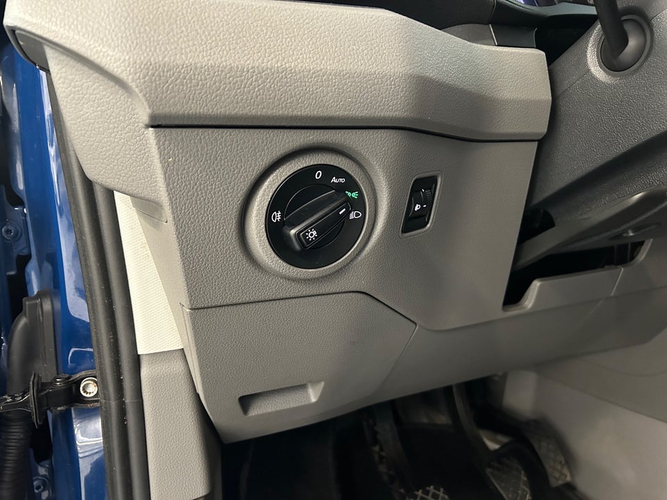 VW Crafter 30 2,0 TDi 177 Kassevogn L3H2