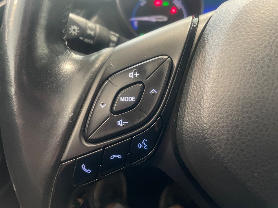 Toyota C-HR 1,8 Hybrid C-HIC Smart CVT 5d