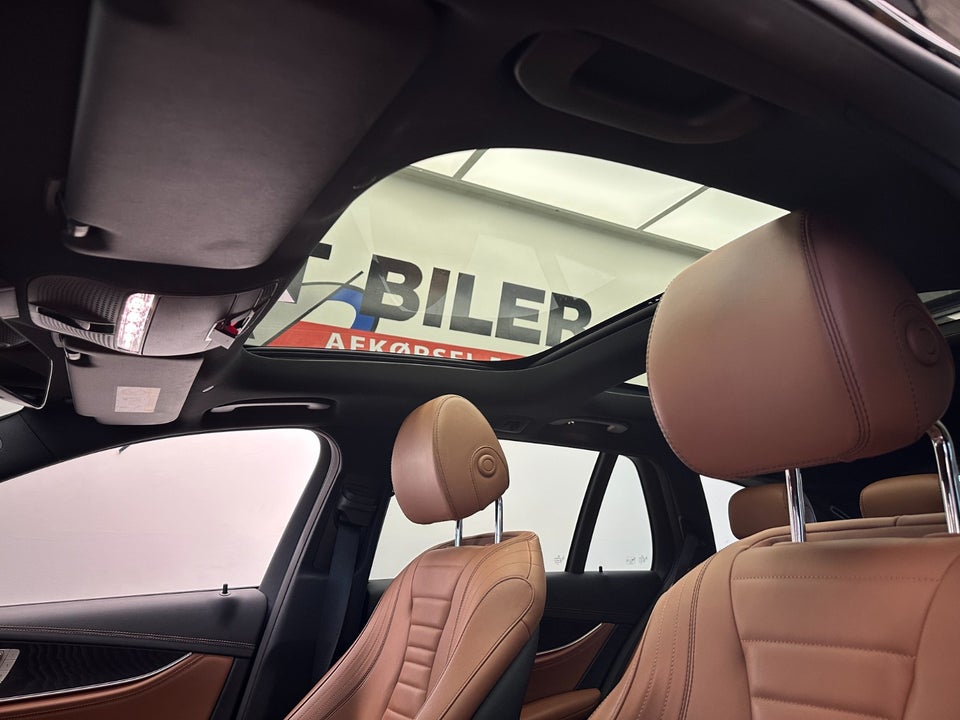 Mercedes E300 de 2,0 AMG Line stc. aut. 5d