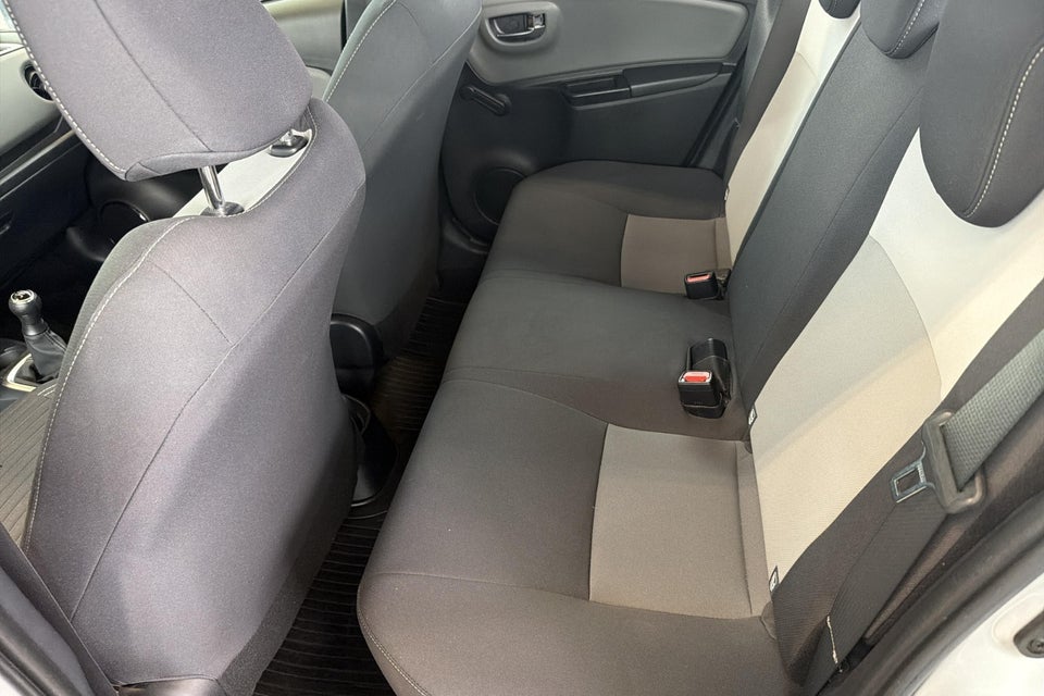 Toyota Yaris 1,0 VVT-i T2 5d